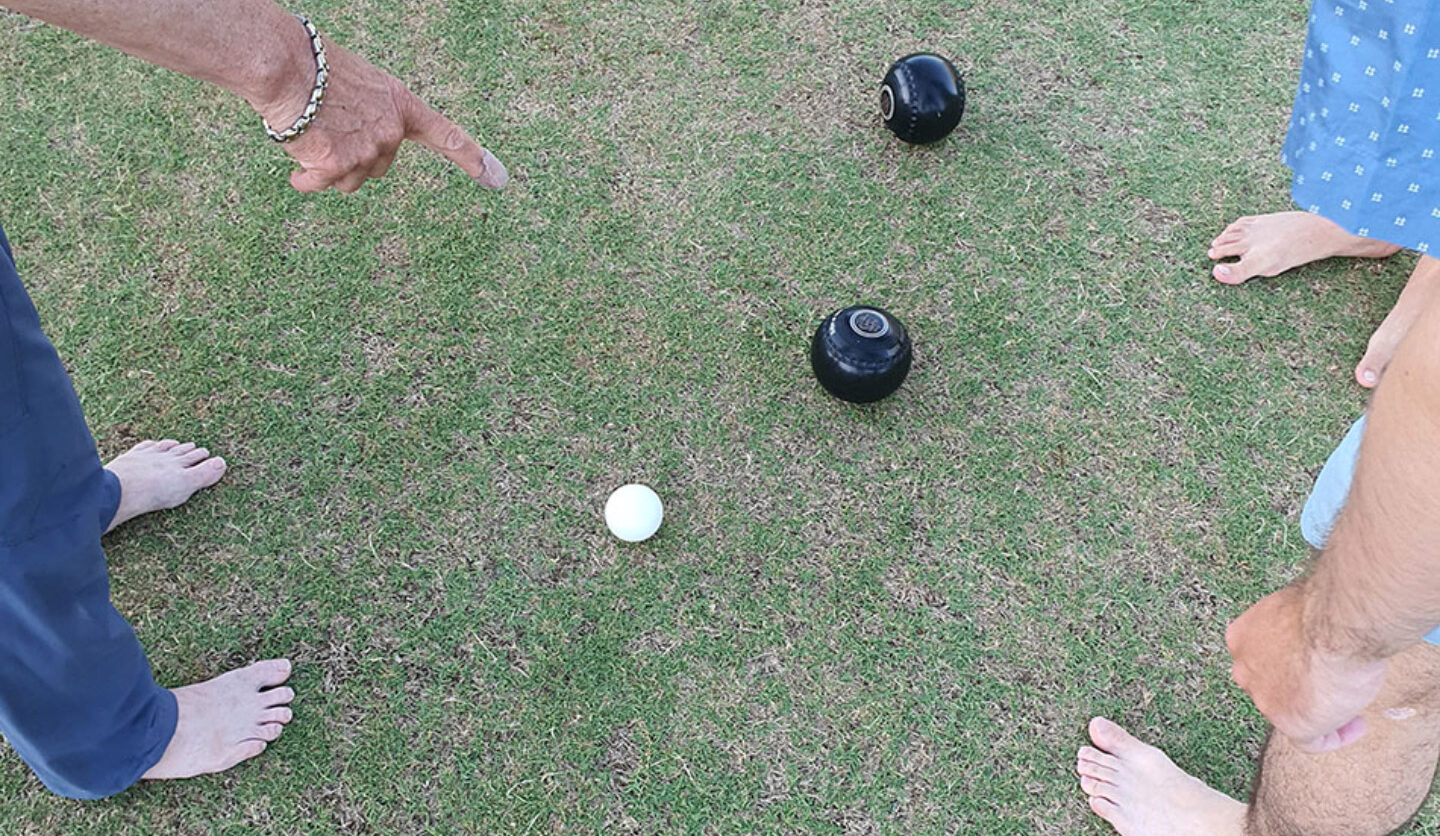 RM Surveys Social Club roll into 2022 with Barefoot Bowls