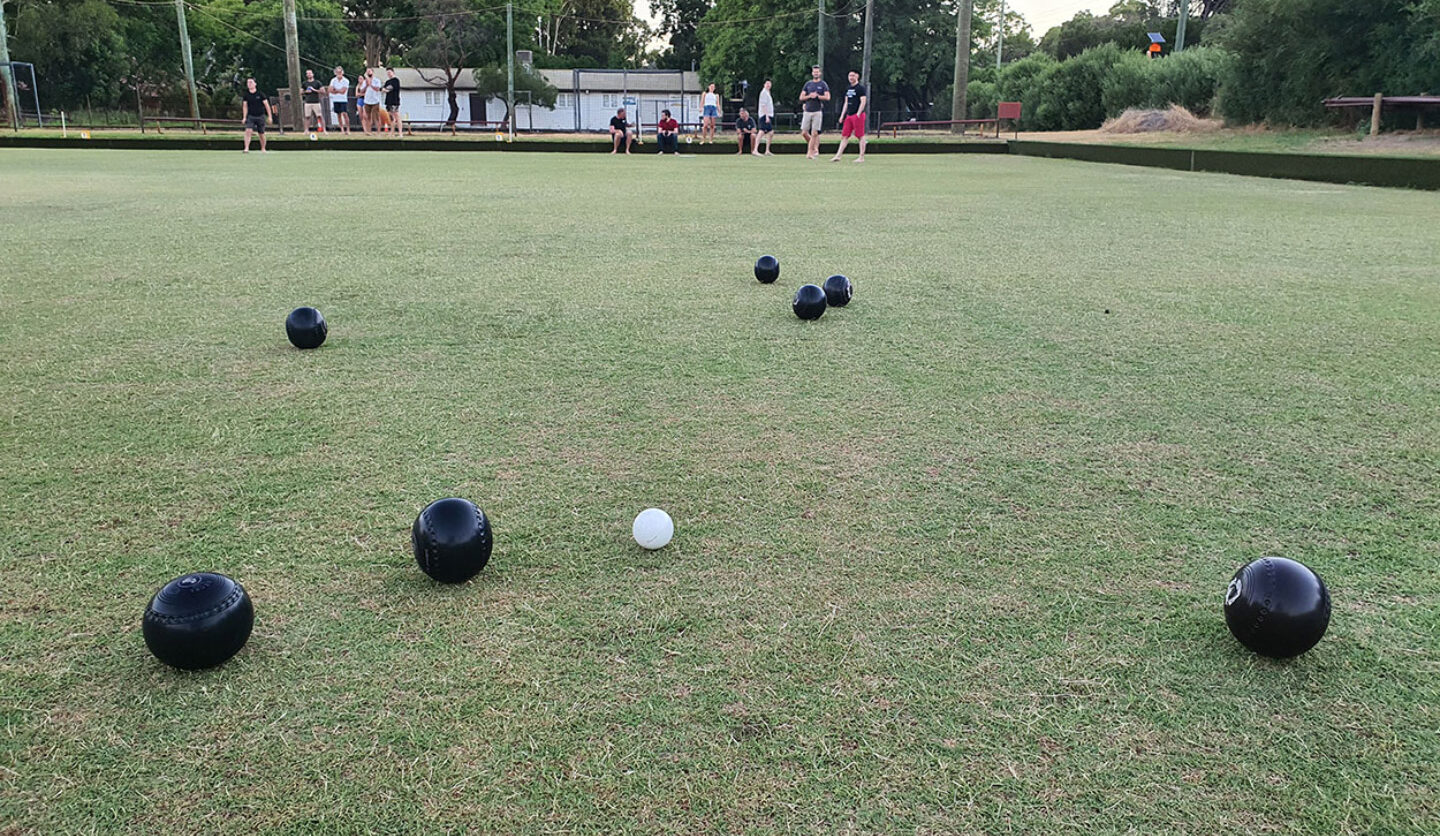 RM Surveys Social Club roll into 2022 with Barefoot Bowls