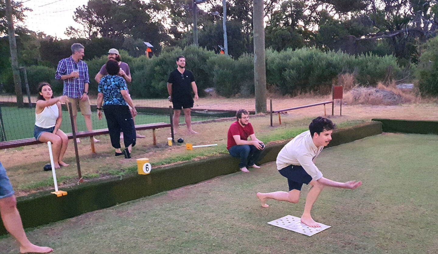 RM Surveys Social Club roll into 2022 with Barefoot Bowls